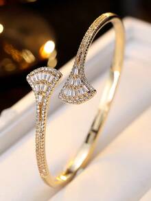 1pc Creative Fan-Shaped Bracelet, Micro-Inlaid Zirconia Sparkling Texture, Elegant Lady Style Accessory - Bracelet - View 5