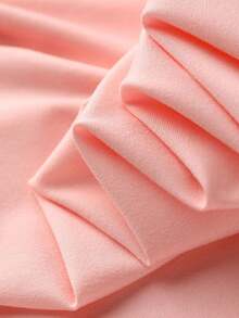 这款女童短袖T恤采用鲜艳的雏菊印花设计，搭配柔软舒适的圆领，是一款清爽舒适的夏季上衣，可机洗。 - 粉色 - 查看 6