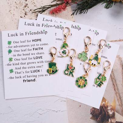 7件套独特“友谊好运”绿色钥匙扣套装，圣帕特里克节礼物。包含绿色小妖精、马蹄铁、四叶草和其他幸运钥匙扣。爱尔兰友谊礼物，附赠专属口袋拥抱卡片和四叶草卡片——寓意友谊中的希望、信念、爱与好运，圣帕特里克节友谊护身符。