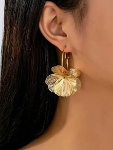 1 Pair Of New Exaggerated Metal Hollow Double Golden Earrings - Gold - View 1