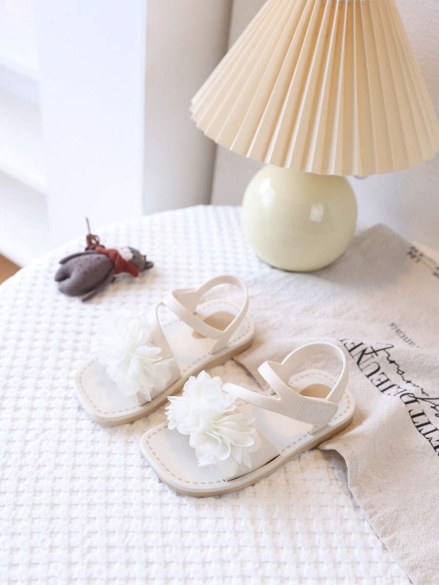 1 par de sandalias de flores de moda, zapatos minimalistas y versátiles de slip-on, zapatos de princesa cómodos con suela antideslizante y suave, adecuados para uso en verano, al aire en la playa