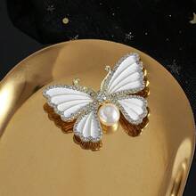 Exquisite funkelnde Kleeblatt-Brosche, hochwertige grüne elegante Anstecknadel, neues Modeaccessoire - Schmetterling - Übersicht 4