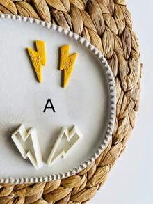 天体与天气主题聚合物粘土切割器，白色太阳和月亮形状，DIY耳环、女巫饰品、天体礼物等工艺工具 - 白色 - 查看 14