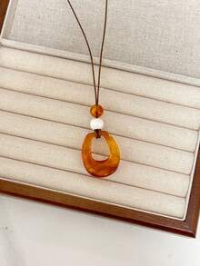 1件复古皮绳长款圆形吊坠项链，适合女士日常佩戴 - 查看 1