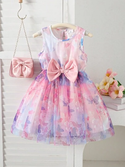 Đầm mùa hè ngọt ngào cho bé gái, cổ tròn không tay với thiết kế lưng giọt nước, họa tiết bướm, điểm nhấn nơ, chất liệu lưới xuyên thấu, kiểu dáng thanh lịch, thời trang thường ngày, thích hợp cho tiệc tùng và các buổi gặp gỡ hàng ngày.