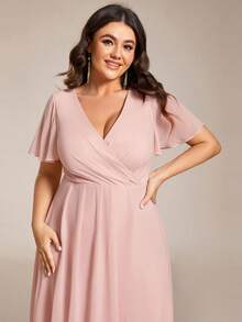 EVERPRETTY Plus Size Elegant Chiffon V-Neck Ruched Front Bridesmaid Dress, Soft High-Low Ruffle Hem, Suitable For Wedding, Formal Occasions - Baby Pink - View 3