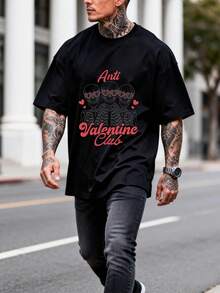Camiseta oversize negra con estampado de Club Anti San Valentín, esqueletos con gafas de corazón, estilo urbano unisex moderno. - Negro - Ver 2