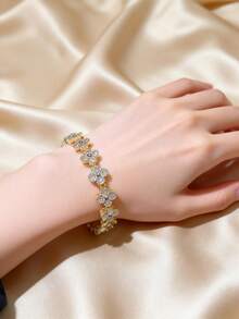 Luxury Sparkling Floral Zirconia Bracelet, Elevates Nighttime Outfits - Gold - View 3