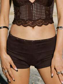 Women Studded Fold Over Shorts Y2k Punk Elastic Low Waist Rivet Micro Shorts Slim Fit Boyshorts Goth Rave Going Out Mini Bottoms - 深棕色 - 查看 8