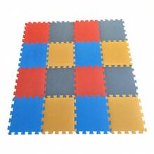 YESH MARKET Juego de 16 tapetes infantiles de fomi/foamy/EVA foam armables tipo rompecabezas, cada uno de 32 * 32 cm (superficie total 124 * 124 cm) y 10 mm de grosor, suaves, acolchados y resistentes. Ideales para cuarto de niños, áreas de juego o guarderías, brindan protección antigolpe y comodidad. Material impermeable, fácil de limpiar, comodos y duraderos. Perfectos para crear un espacio divertido y reconfortable para bebés y niños pequeños. - Rojo - Ver 5