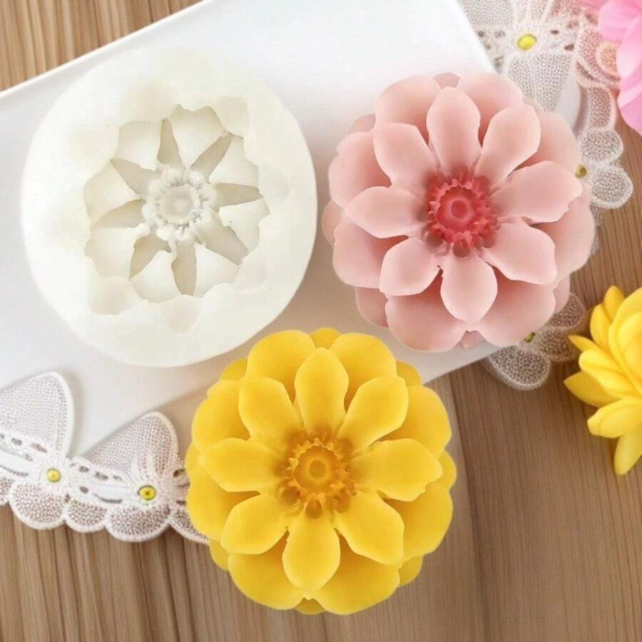 Small Chrysanthemum Candle Silicone Mold, Suitable For Home Decor Fragrance Candle Accessories, DIY Plaster Crafts, Resin Artworks - A-White - View 1