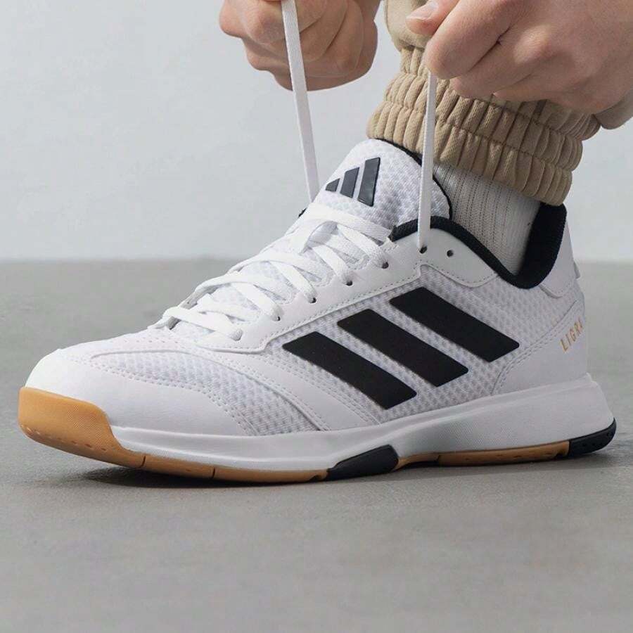 Adidas Tênis de Treinamento Masculino Ligra 8 M, Sapatos Esportivos de Fitness para Uso Externo, Tênis Casuais Acolchoados de Cano Baixo JI1505 - branco/preto/branco - Visão 1