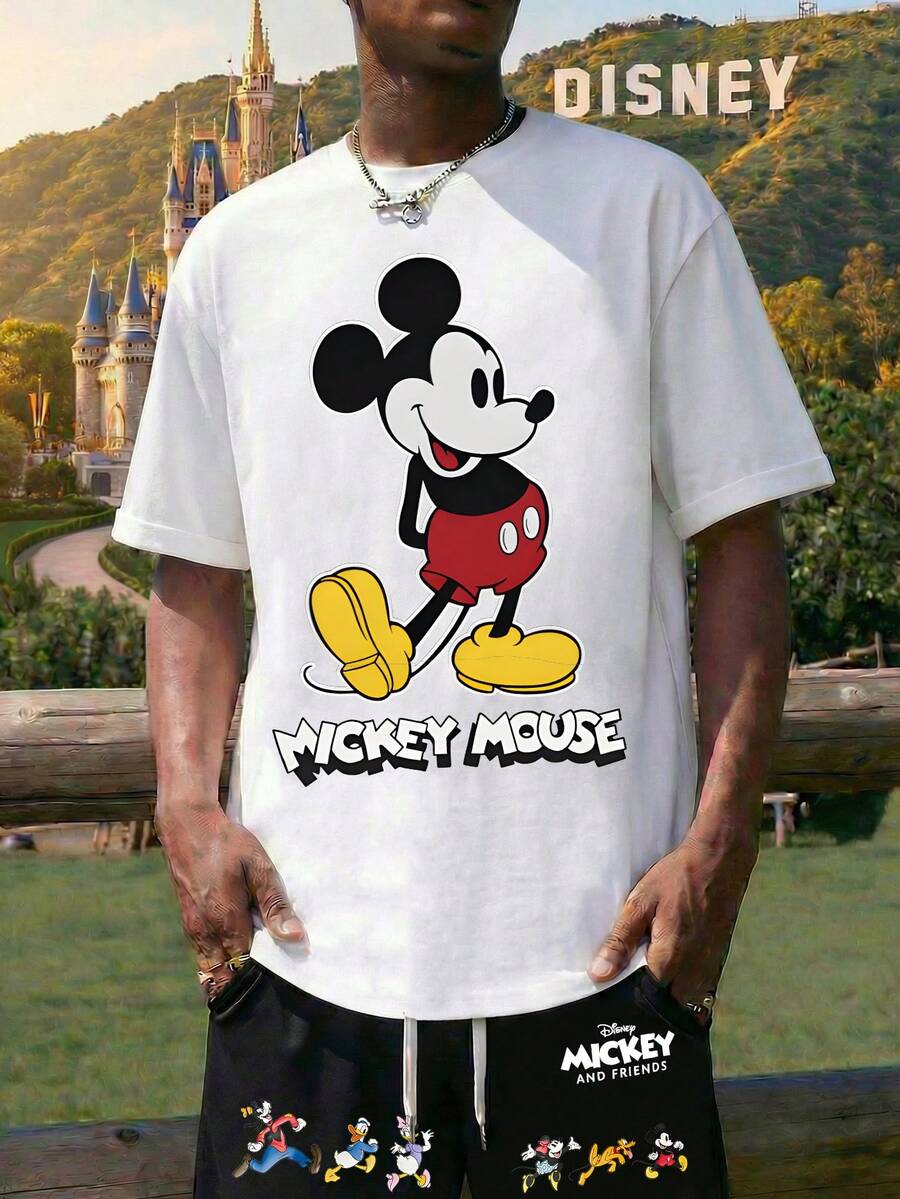 Men's White/Black Crew Neck Short-Sleeved T-Shirt Paired With Drawstring Shorts, Featuring Disney Mickey Mouse Lettering And Mickey Mouse Graphic Print. This Breathable And Comfortable Summer Casual Set Makes A Great Gift For Men. - 白色+黑色 - 查看 1