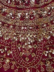 Vestido de noche elegante y ajustado con diseño de volantes de chifón, parches de lentejuelas y mangas farol de cuello redondo para mujer SUPGIR - Burdeos - Ver 10