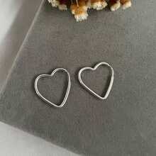 Brinco Argola Formato Coração Prata 925 - Prata - Visão 5