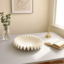 Bandeja de resina de estilo bohemio de 19 cm, con bordes fruncidos - Bandeja decorativa blanca, adecuada para la sala de estar, el tocador o la mesa del comedor, diseño rectangular, para decoración del hogar, servir alimentos, accesorios de tocador, estilo minimalista, superficie lisa - Multicolor - Ver 2