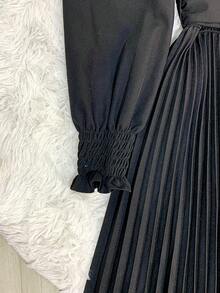 Pleated Long-Sleeved Midi Dress With A Flared Skirt And Belt. - màu đen - Xem 4