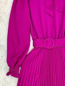 Pleated Long-Sleeved Midi Dress With A Flared Skirt And Belt. - màu đỏ tía - Xem 4