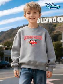 Boys' Crew Neck Pullover Sweatshirt, Suitable For Spring, Autumn, And Winter, For Children Aged 8-12. Gray, Loose And Comfortable Fit. Front Features "LIGHTNING MCQUEEN" In Red Lettering And A Lightning McQueen Racing Car Print. Back Features A Collaboration Of Lightning McQueen, Mater, And Mickey Mouse. Disney Cars Themed Design. Skin-Friendly And Breathable Fabric. Can Be Paired With Jeans, Sweatpants, Or Casual Shorts For Various Looks. Suitable For School, Weekend Outings, Family Gatherings, Disneyland Visits, And More. Eye-Catching Cartoon Design, A Must-Have For Back-To-School Season. Machine Washable And Durable. Fits All Body Types. Versatile And Practical Children's Top. Popular American Children's IP Collaboration Sweatshirt. Boys' Everyday Casual Top. Disney-Themed Children's Fun Printed Pullover Sweatshirt. Comfortable And Skin-Friendly Top For Teenagers. Unique Patterned Boys' Sweatshirt. - Màu Xám nhạt - Xem 2