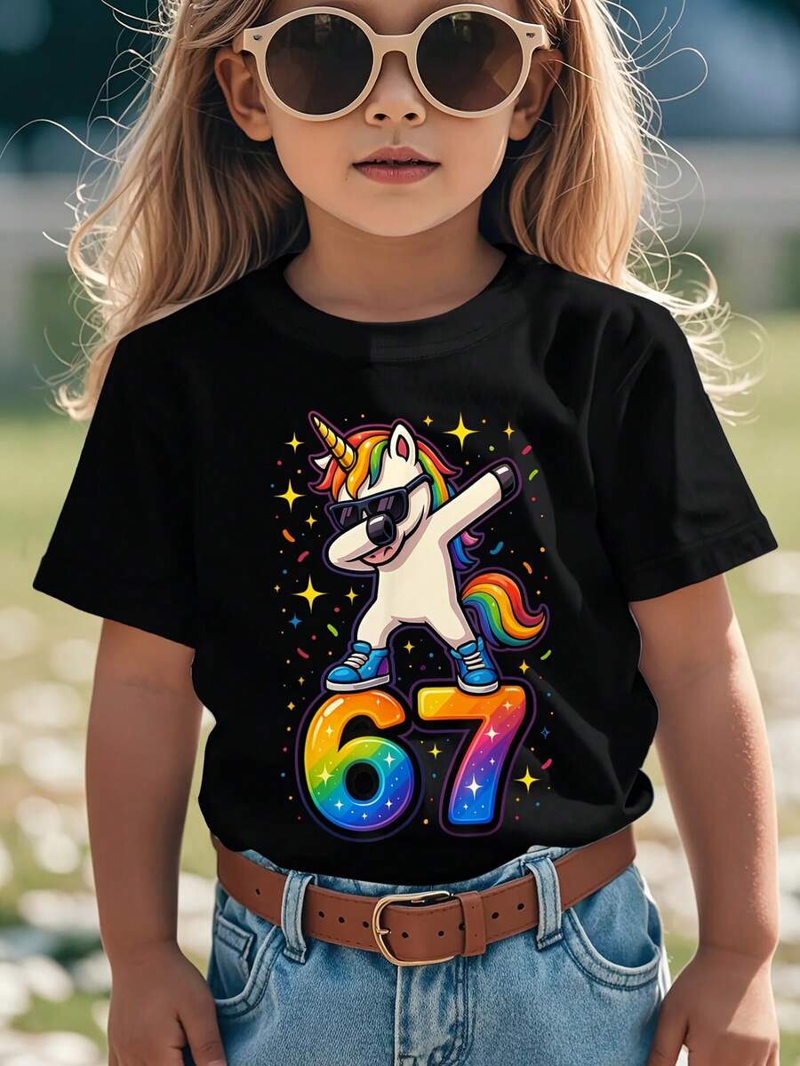 Girls' 67 Unicorn Dabbing Six Seven Meme Graphic T-Shirt - Rainbow Mane & Number 67 Design, Short Sleeve Round Neck Casual Playwear, Spring Summer Fall Everyday Outfits, Birthday Party & School Events, Comfortable Knit Fabric (No BeltHat) - Funny T Clothes For Girls Baby Tees Family Matching Outfits Ropa De Niño - 黑色 - 查看 1