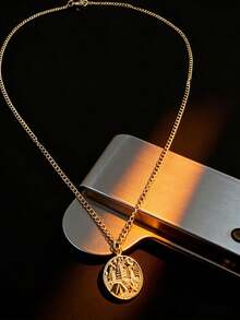 1 Retro Gold Coin Necklace, Embossed Figure Round Collarbone Chain, Light Luxury Gold Coin Pendant Necklace, Niche Design Coin Necklace Suitable For Daily Commuting Wear - necklace - View 1