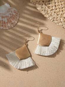 A Pair Of Bohemian Metal Fringed Earrings, Suitable For Ladies To Wear On Vacations And In Daily Life - Multicolor - View 9