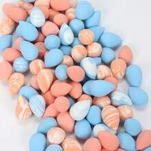 双色迷你美妆蛋，助您轻松打造均匀无瑕的粉底妆容，避免妆感不均。可用于点涂或轻拍上妆，打造自然轻盈的妆效。遇水膨胀，不含乳胶，双用途美妆蛋，适合所有肤质。赠品、旅行、平价好物、旅行必备 - 彩色 - 查看 7