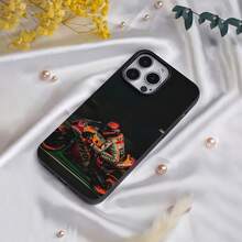Motociclista corriendo a toda velocidad en una  Repsol. Esta elegante funda para teléfono es compatible con Samsung, Apple, VIVO, OPPO, , Transsion, ,  y Honor. Fabricada en silicona TPU, ofrece protección contra golpes y caídas, además de una sensación superior. Es un regalo ideal para familiares, amigos y seres queridos, y la opción perfecta para San Valentín y Año Nuevo. - Negro - Ver 7