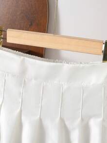 Bộ 2 món cho bé gái, gồm áo tank top không tay in 3D hoa trà và chân váy xếp ly tối giản, thích hợp mặc ngoài trời và thường ngày, mùa hè. - Nhiều màu - Xem 6