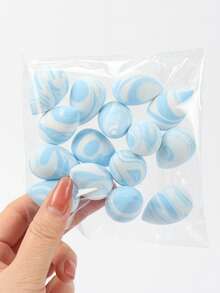 双色迷你美妆蛋，助您轻松打造均匀无瑕的粉底妆容，避免妆感不均。可用于点涂或轻拍上妆，打造自然轻盈的妆效。遇水膨胀，不含乳胶，双用途美妆蛋，适合所有肤质。赠品、旅行、平价好物、旅行必备 - 彩色 - 查看 24