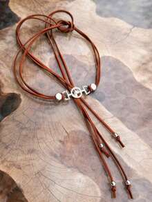 Colar Country Choker Courinho Pingente Cavalo Feminino - Marrom - Visão 3