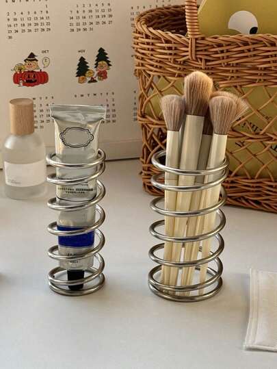 不锈钢螺旋镂空牙刷架 - 多功能浴室梳妆台收纳架，带化妆刷和笔筒，耐用铁艺立式储物架，适用于浴室、书桌或梳妆台，无需电源，优雅金属质感，坚固耐用，浴室牙刷架，壁挂式牙刷架