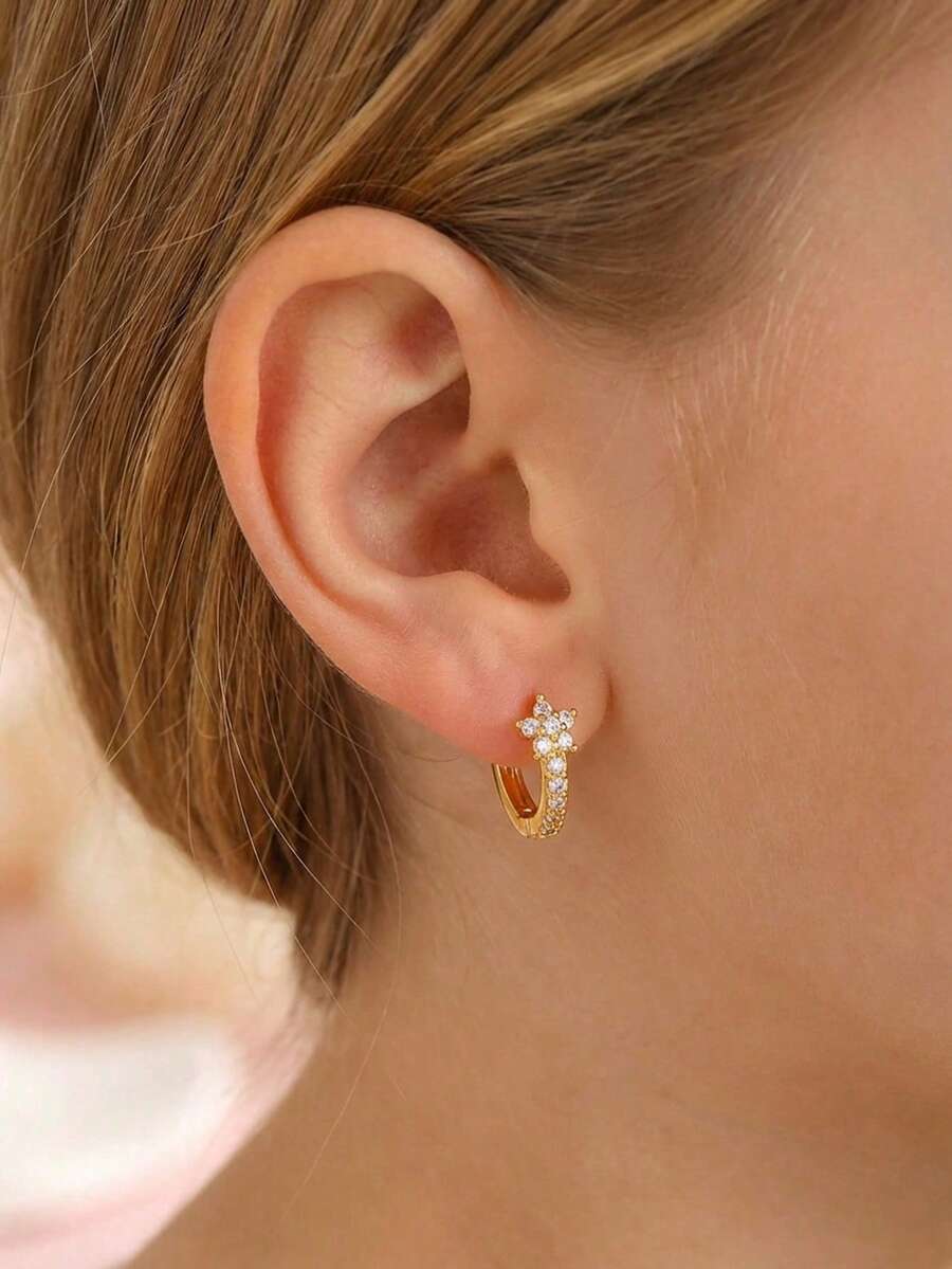 1 Pair Delicate Fashion Versatile Micro Zirconia Five-Petal Flower Earrings, Jewelry Accessory Gift Suitable For Girls Daily Wear - Gold - View 1