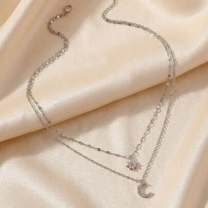 1件优雅奢华双层水钻星月项链，适合少女日常佩戴和节日场合。