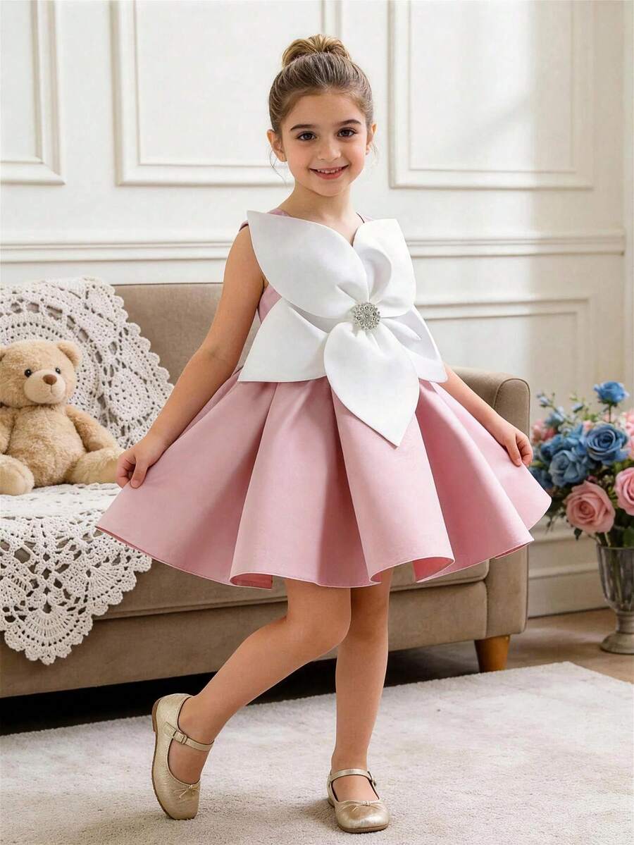 Đầm công chúa thanh lịch phối màu trắng và hồng cho bé gái, trang trí hoa và đính cườm, thích hợp cho tiệc sinh nhật, đám cưới, làm phù dâu, các dịp lễ hội. - Bụi hồng - Xem 1
