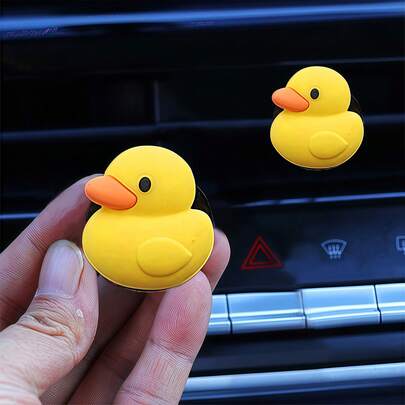 1/2个黄色小鸭汽车空气清新剂夹，出风口香氛扩散器，可爱造型汽车内饰配件，出风口装饰夹
