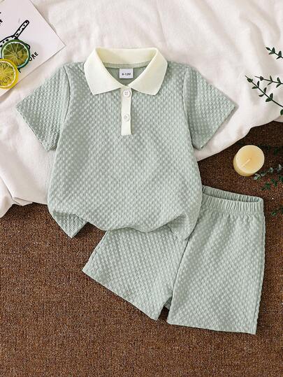 2pcs Baby Boy Green Waffle Polo Shirt And Matching Shorts Set, Spring/Summer