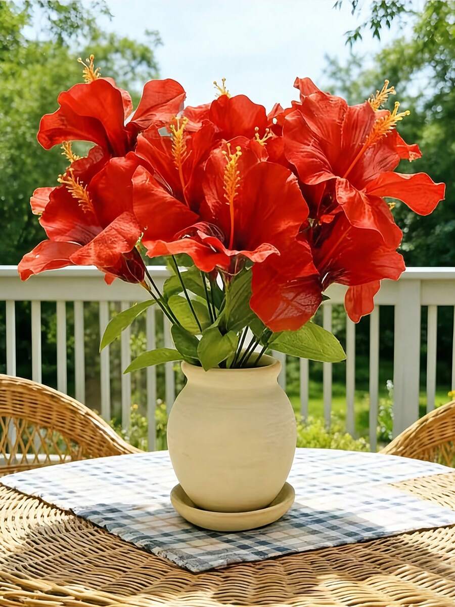 大型红色夏威夷芙蓉仿真花，配以绿叶，适合家居装饰、花园装饰、节日装饰以及春夏室内摄影。这是一款逼真的芙蓉花，花朵鲜艳盛开，是夏威夷派对装饰的理想之选。 - 紅色 - 查看 1