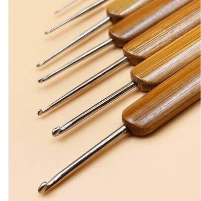 Natural Bamboo Handle Crochet Hooks 0.5mm-3.0mm, Full Specifications / Single Piece Available, Smooth Polished Hook Tips, Warm And Non-Slip, Suitable For Lace Crochet Beginners, Micro Crochet Artists, Used For Fine Yarn Crafting, Jewelry Making And Various DIY Handmade Projects