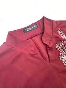 Vestido formal de satén con cuello alto, manga larga, estampado aleatorio y cuentas hechas a mano para mujer SUPGIR - Burdeos - Ver 7