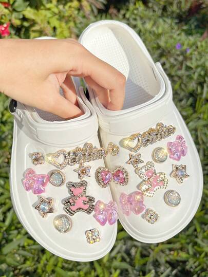 22pcs Gold Glitter Bear Shoe Decorations, Gold Series Shoe Accessories, Detachable Shoe Charms, Suitable For Sandals, Slippers, Ideal For Holiday Gifts