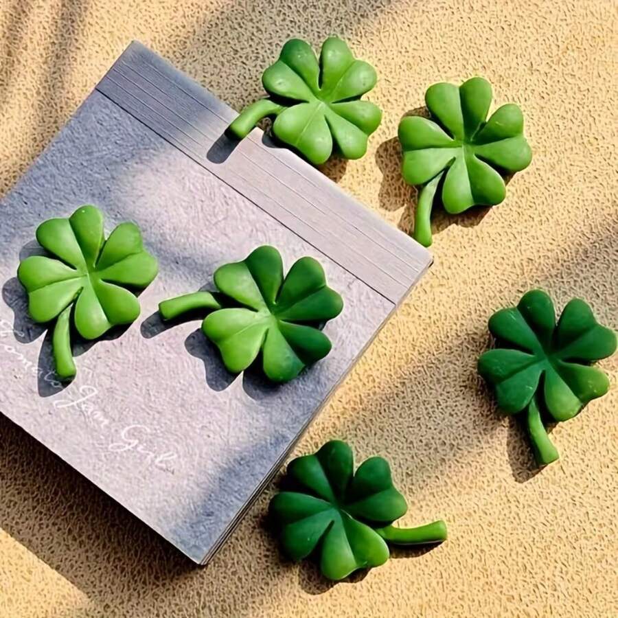 5/10pcs Green Clover Resin Refrigerator Magnets, Cute Decorative Magnets, Personalized For Kitchen, Office, Whiteboard, Storage Cabinet, Dishwasher, Fridge, Kitchen Decor, Home Decor, St. Patrick's Day, Mother's Day Gift - Multicolor - View 1