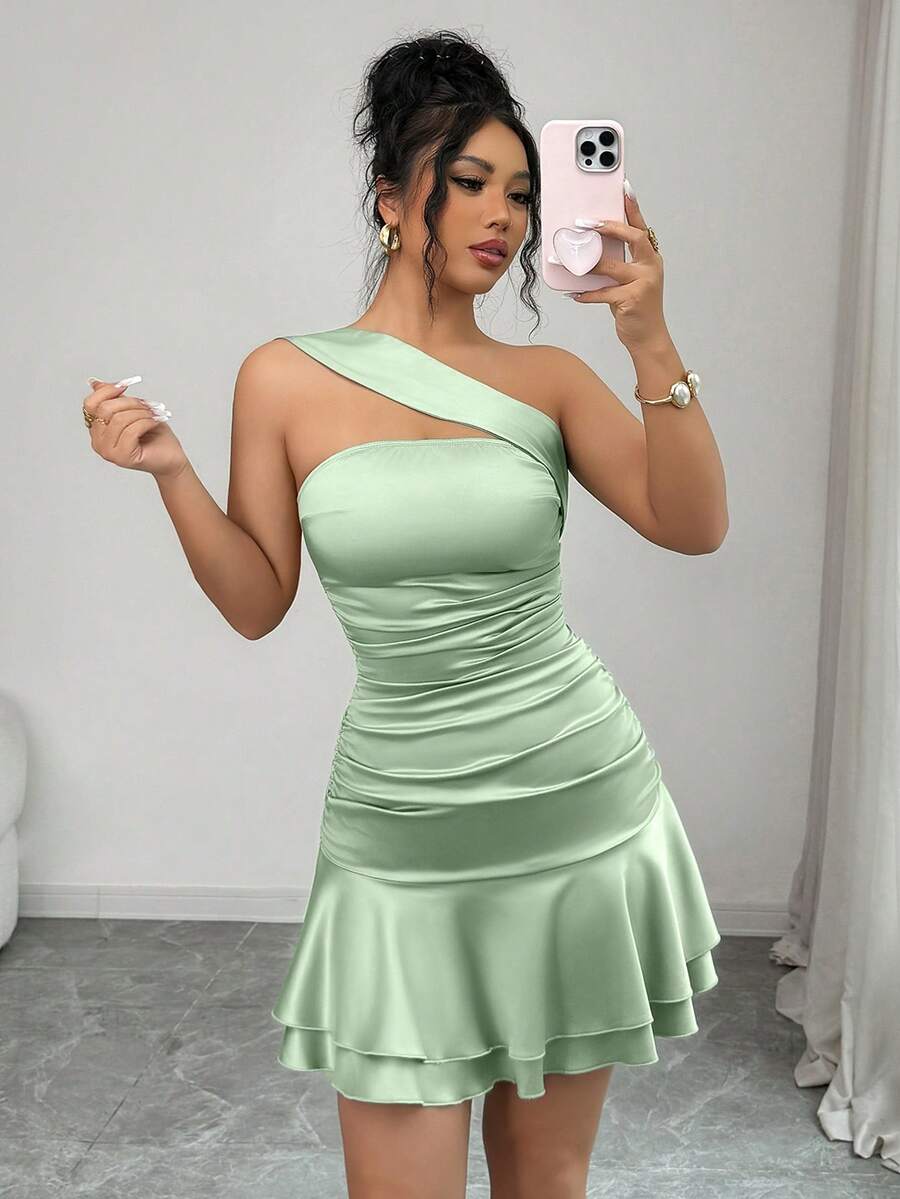 abyoxi Vestido mini ajustado de un solo hombro con volantes dobles y dobladillo de satén verde salvia para verano - verde claro - Ver 1