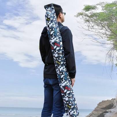 Bolsa portátil para caña de pescar con estampado de camuflaje, organizador de equipos de pesca con correa para el hombro/cruzada, bolsa ligera para transportar equipos de pesca al aire libre, gran capacidad para sostener cañas de pescar y accesorios, adecuada para pesca al aire libre, agua dulce y salada, pesca en ríos