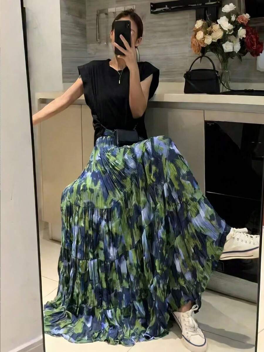 EARO Women's Long Multi-Layer Tie-Dye Print Skirt, Elastic Waist, Fashion Elegant Slimming - Navy Blue - View 1