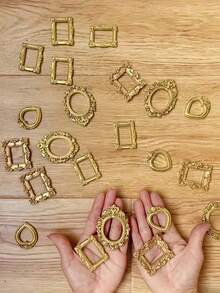 12pcs Vintage Victorian Style Mini Photo Frames Decor, Retro Mini Photo Frame Photography Props, DIY Decoration Shooting Props, Mini Dollhouse Accessories - Ornaments - View 7