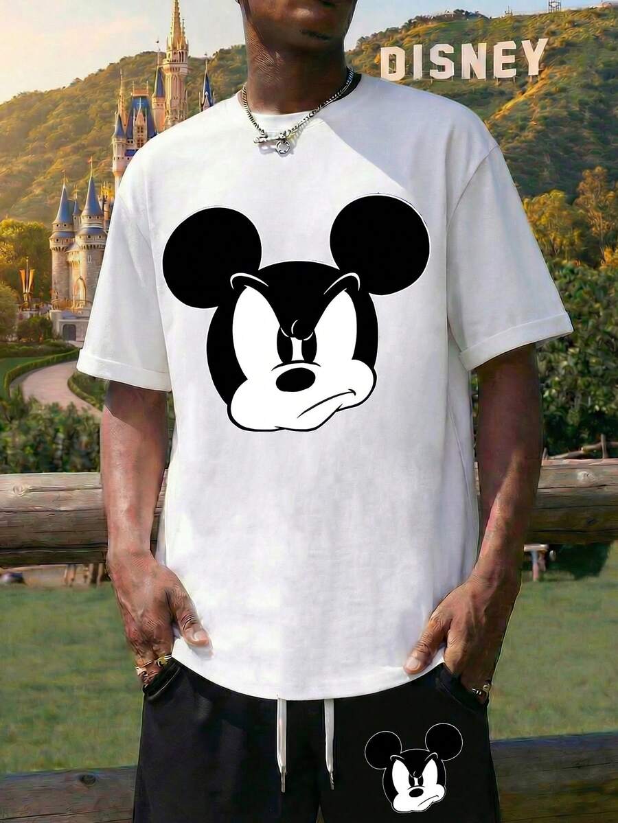 This Men's White Pullover Short Sleeved T-Shirt And Drawstring Shorts Two-Piece Set Features Disney Mickey Mouse Lettering And Mickey Mouse Fashion Pattern Design. A Breathable And Comfortable Summer Casual Suit Is The Perfect Gift For Men. - 白色+黑色 - 查看 1