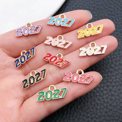 30 piezas Encantos con números 2026 2027 2028 Encantos del año de graduación a granel Aleación metálica colorida Esmalte Números de sello del año Colgantes de graduado para hacer joyas Collares Pulseras Manualidades DIY