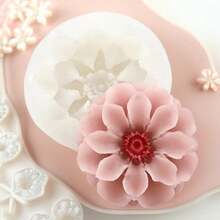 Small Chrysanthemum Candle Silicone Mold, Suitable For Home Decor Fragrance Candle Accessories, DIY Plaster Crafts, Resin Artworks - A-White - View 2