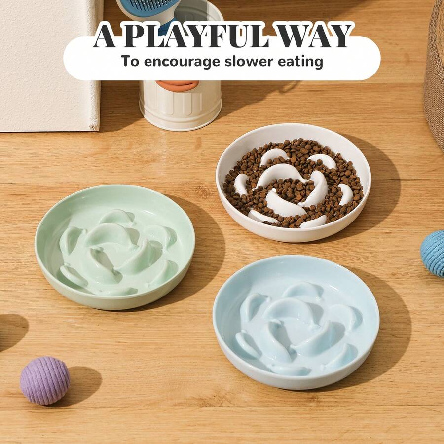 Bộ 3 bát ăn chậm cho mèo bằng melamine - Thiết kế mê cung, dùng được cho cả thức ăn khô và ướt - Giúp giảm tình trạng ăn quá nhanh và ăn quá nhiều - Đế chống trượt - Có thể rửa bằng máy rửa chén - 7 OZ * 3 - Xem 1
